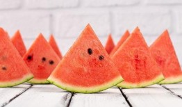 吃蜜瓜坏肚子,小心吃坏肚子！