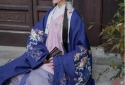 汉服吃瓜少女写真,吃瓜少女的古典韵味写真集