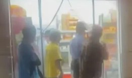 服装市场吃瓜,揭秘服装市场“吃瓜”背后的秘密