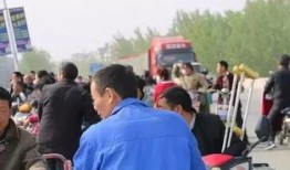 跳河轻生后吃瓜,网络舆论的反思