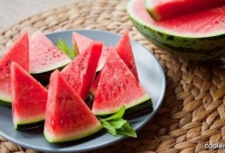 胖肉仙姑吃瓜,胖肉仙姑的瓜田奇遇记