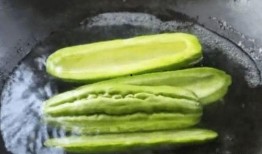 分享你们最近吃的瓜,明星们的甜蜜与苦涩