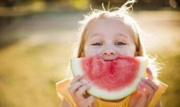 小孩吃瓜下棋,儿童趣味吃瓜下棋体验记