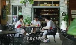 采访时路人吃瓜,路人围观，揭秘吃瓜群众的现场实况