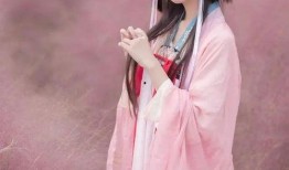 汉服吃瓜少女写真,吃瓜少女的古典韵味写真集